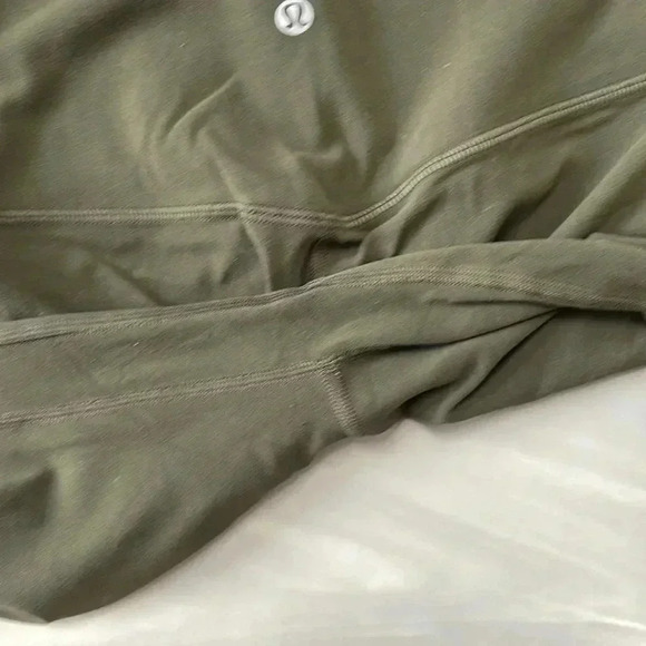 Lululemon I 6 - Picture 5 of 10